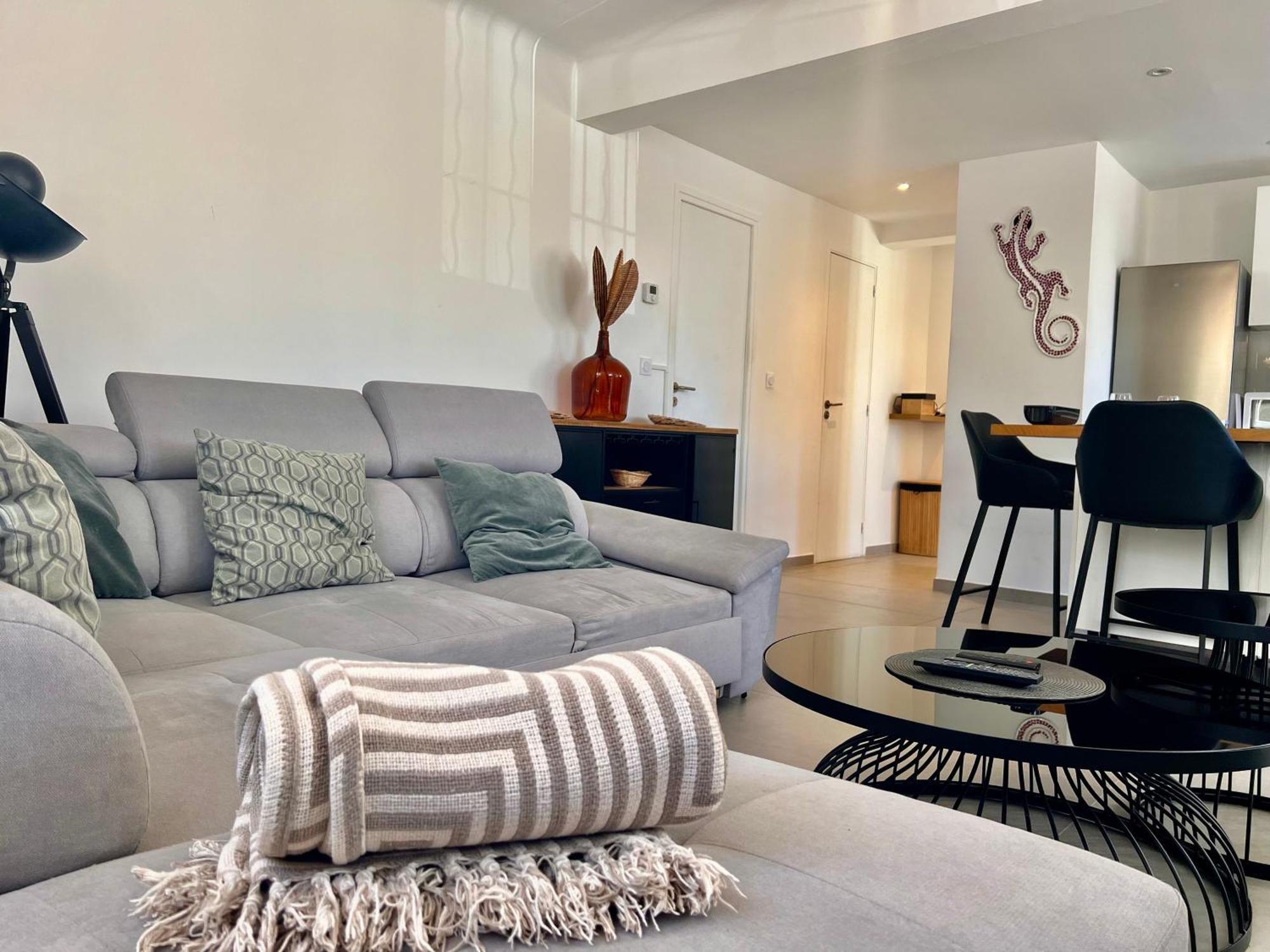 Provence Deux & Jardin Apartment